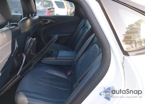 2016 Chrysler 200 S z USA, uszkodzony, nr VIN 1C3CCCBB6GN182261